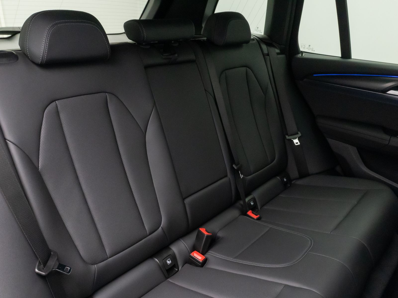 Fahrzeugabbildung BMW X3 xD20d M Sport Kamera DAB HiFi AHK Komfort 19"