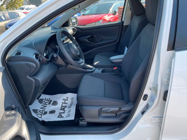 Toyota Yaris Hybrid Basis Weiß Automatik