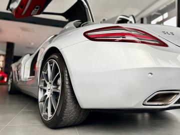 2010 Mercedes-BENZ SLS AMG — фото 10