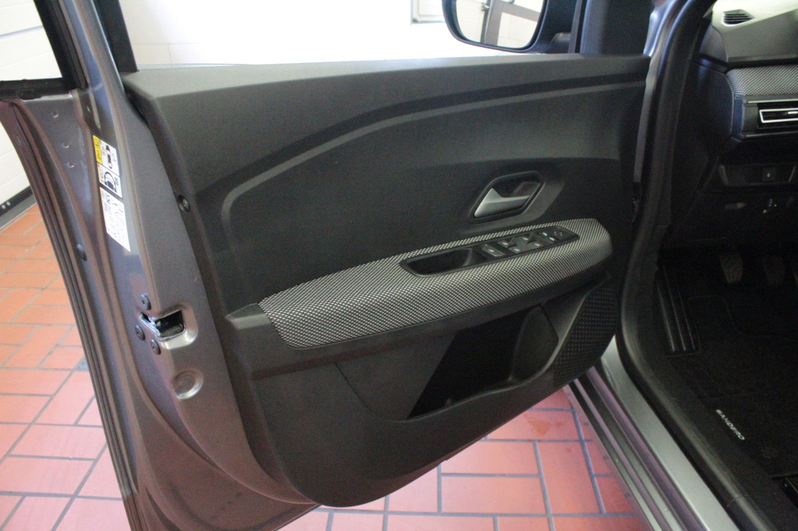 Fahrzeugabbildung Dacia Sandero TCe 90 Expression*Winterpaket*Alu*15424*