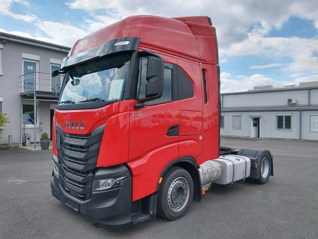 Iveco S-Way AS 440 S 46 T · FP LT Navi ACC
