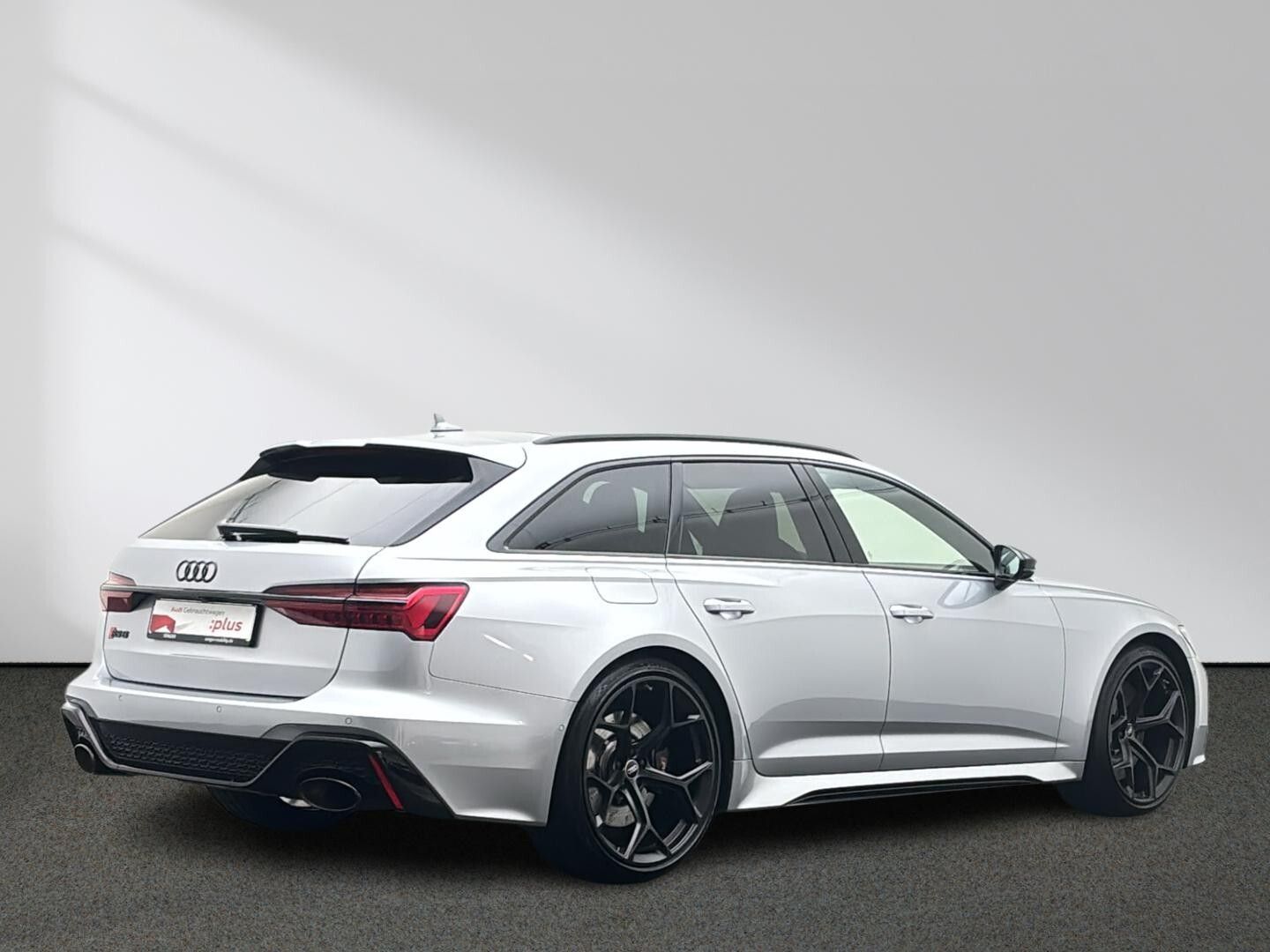 Audi RS6 Avant performance 4.0 TFSI quattro Pano B&O foto 3