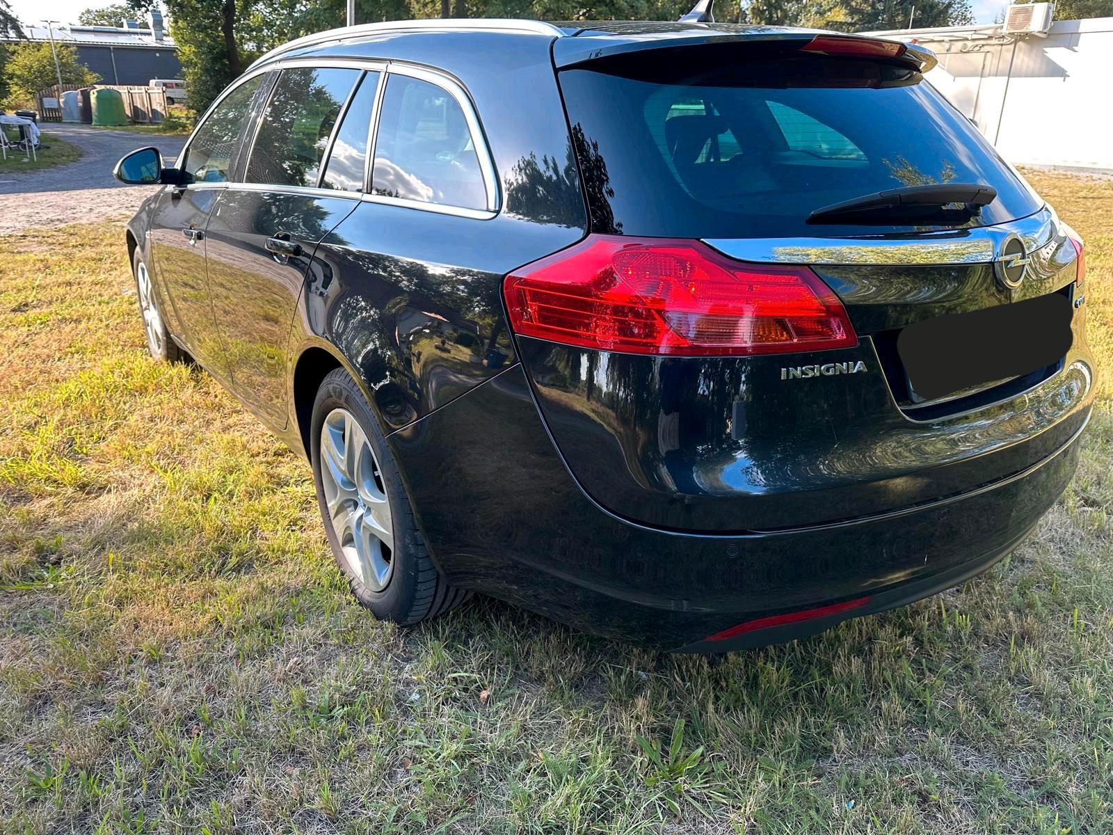 Opel Insignia 2011 — engine 160 HP (118kW)