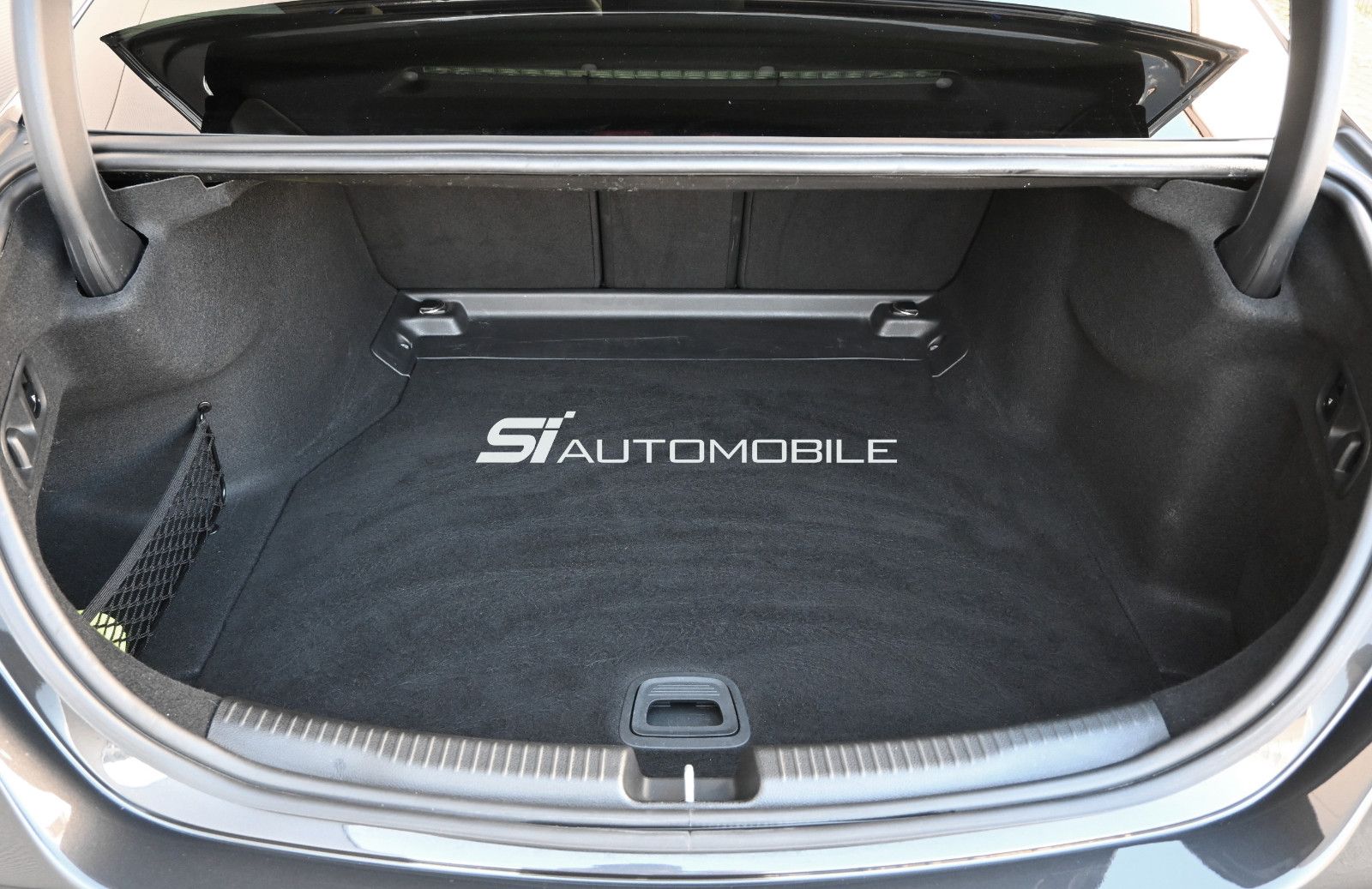 Fahrzeugabbildung Mercedes-Benz C 220 d Avantg. °ACC°NIGHT°PANO°STANDHEIZ°SOUND°