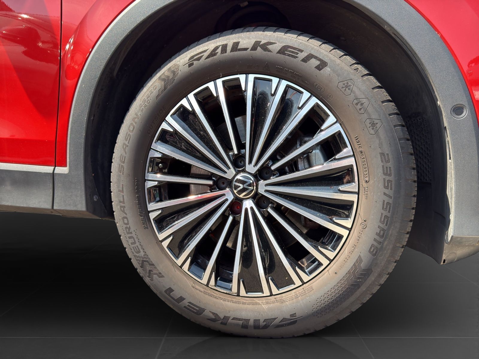 Volkswagen Tiguan - Bild 8