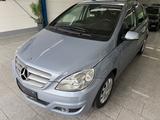 Mercedes-Benz B 170*AUTOMATIK*SHZ*PARK-ASSIST*TEMPOMAT*AHK - : Kleinbus, Auto