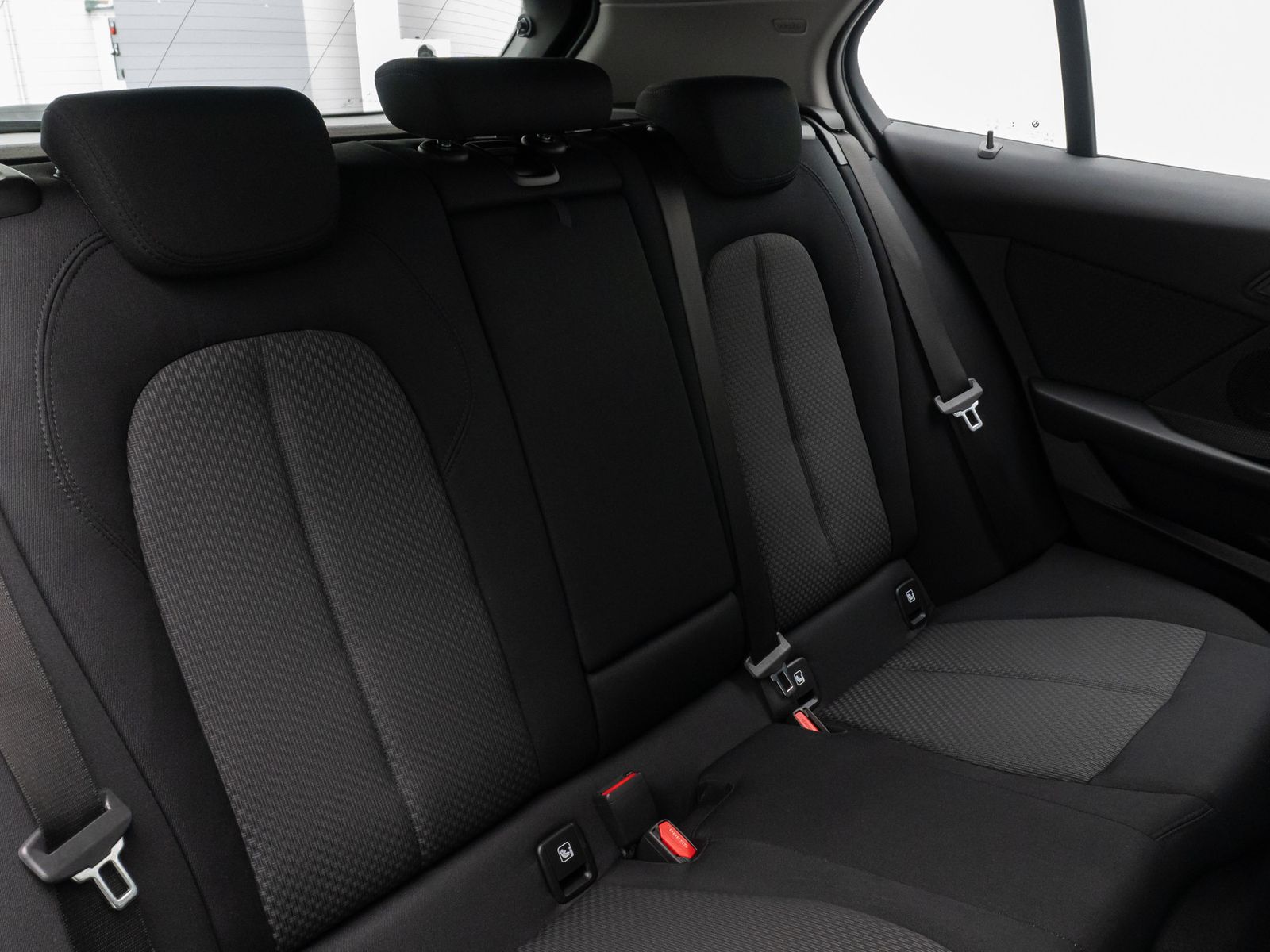 Fahrzeugabbildung BMW 118i GeschwindigReg LED PDC CockpitPro DAB WLAN
