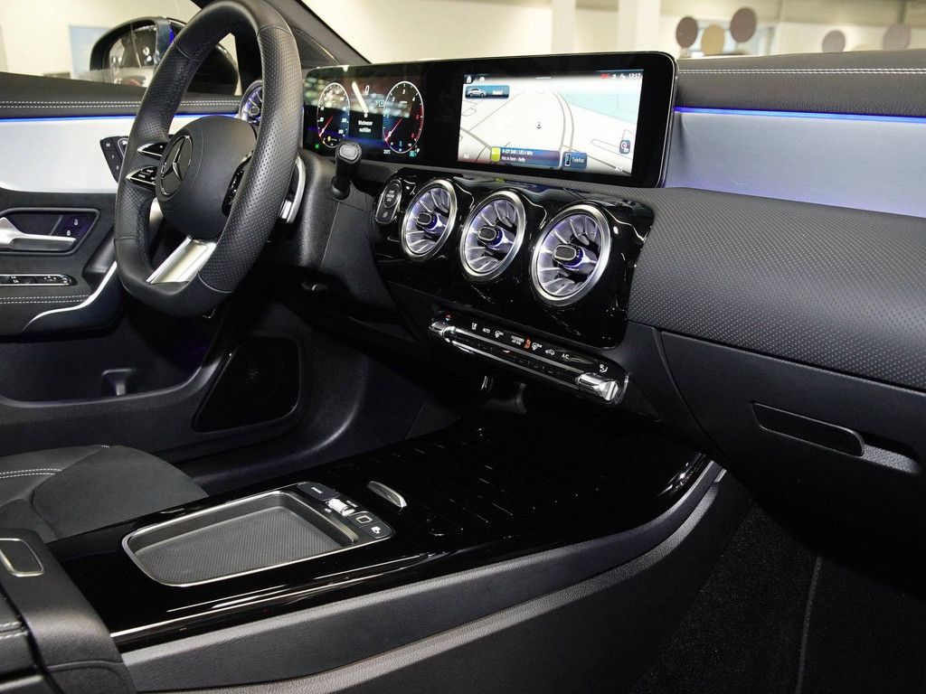 Mercedes-Benz CLA 220 SB d AMG Sport Special Edition NIGHT ACC foto 11
