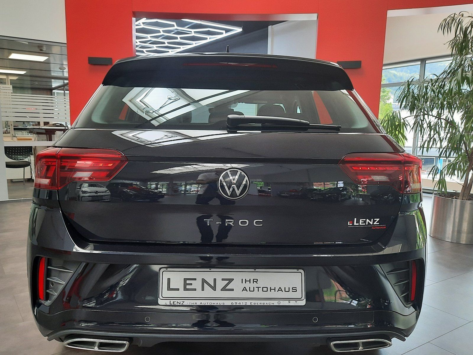 Fahrzeugabbildung Volkswagen T-Roc R-Line TSI DSG *AHK*Cam*Navi*LED*PDC*ACC*