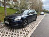 Toyota Avensis 2.2 Diesel T25 - Toyota Avensis T25 mit Diesel-Antrieb