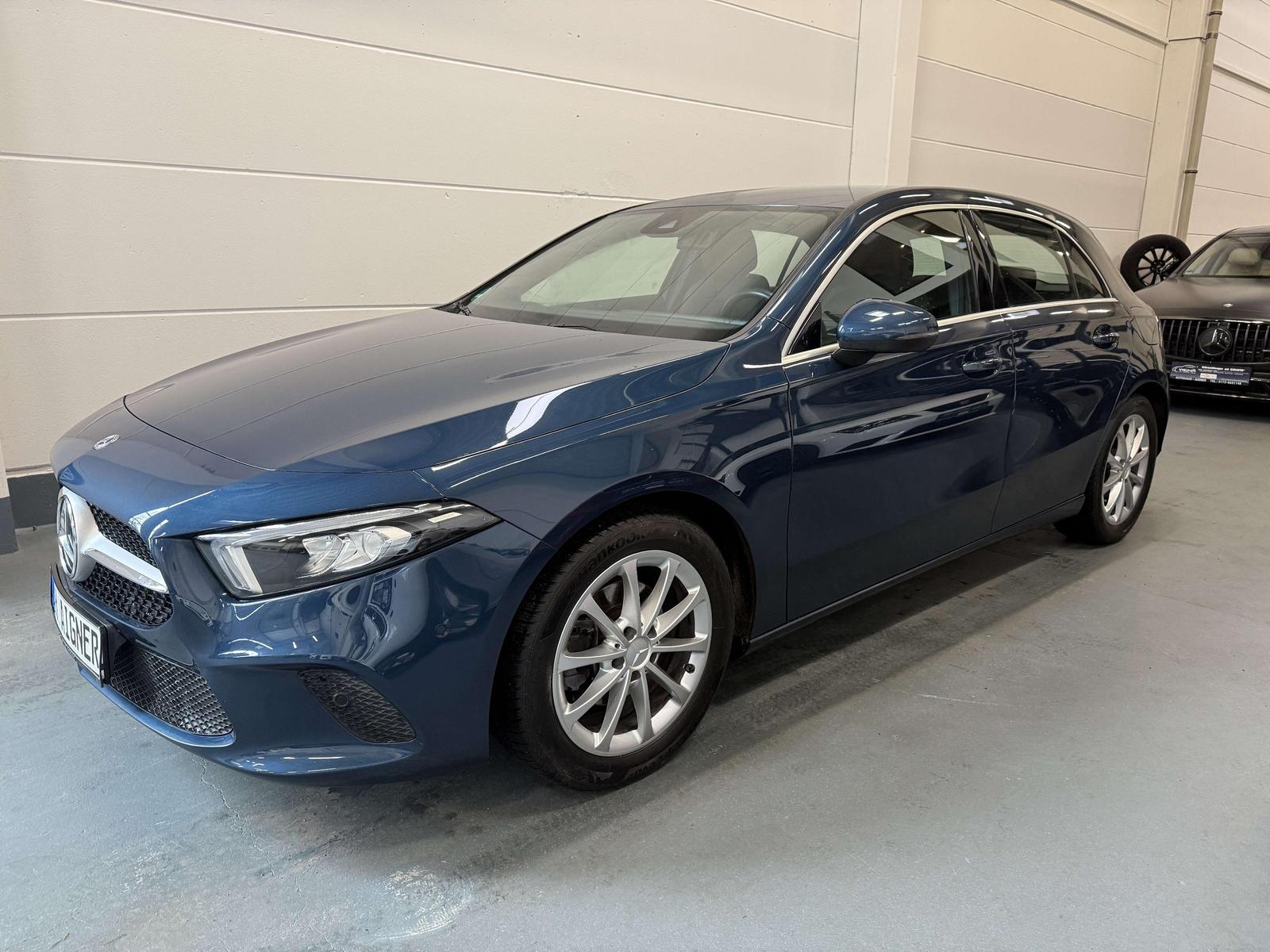 Mercedes-Benz A 180 Progressive Navi*Tempomat*LED*Kamera*Spurh