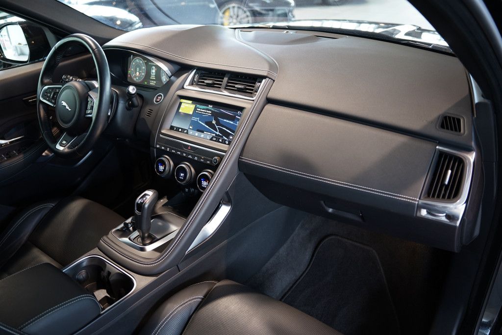 Jaguar E Pace