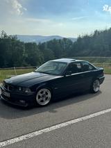 BMW E36 320i - BMW 320 aus 1995: 320i