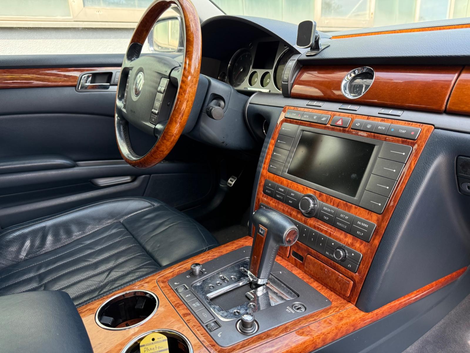 Volkswagen Phaeton V6 4Motion R Design 5 Sitzer Navi Xenon