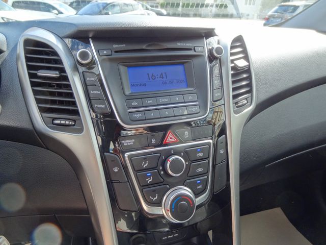 Fahrzeugabbildung Hyundai i30 Trend/2.Hd/Klima/PDC/70TKM/