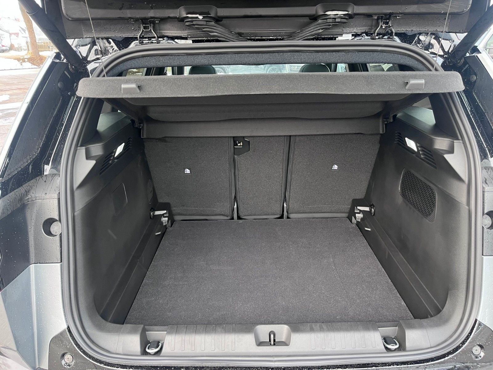 Fahrzeugabbildung Jeep Compass E-Hybrid 1.2 eDCT 100 kW First Edition