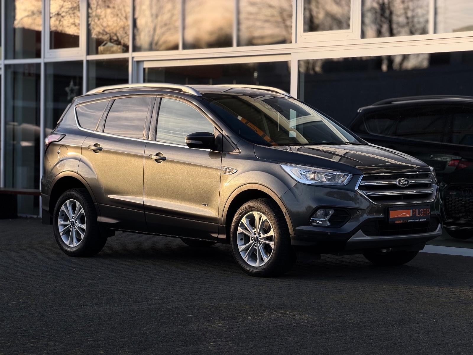 Ford Kuga Titanium Shz*Pdc*Temp*LED*KeyLess*Navi*2.Hd