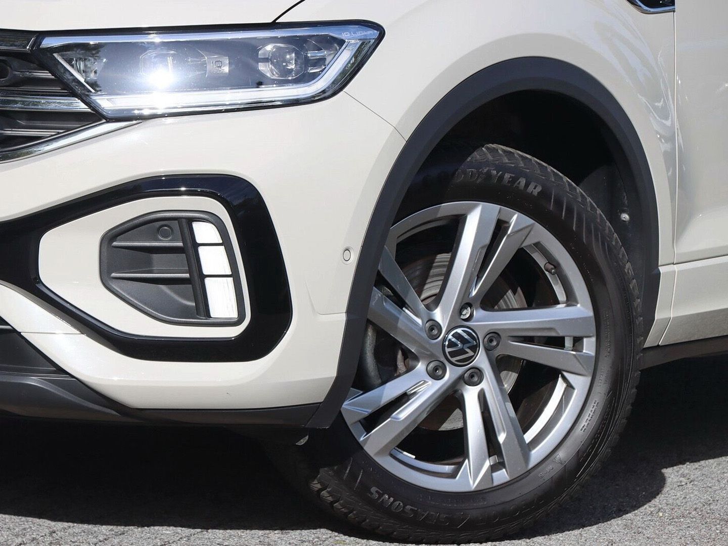 Volkswagen T-Roc R-Line 1.0 TSI OPF AHK APP LED ACC SITZHZ foto 3