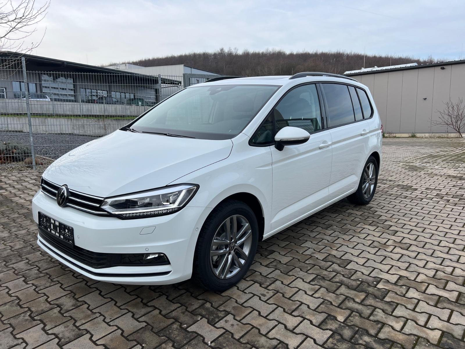 Volkswagen Touran 1.5 TSI DSG Comfort+7Sitze+Panorama+AHK