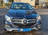 Mercedes-Benz GLE 400 4MATIC - - blaue Mercedes-Benz GLE-Klasse