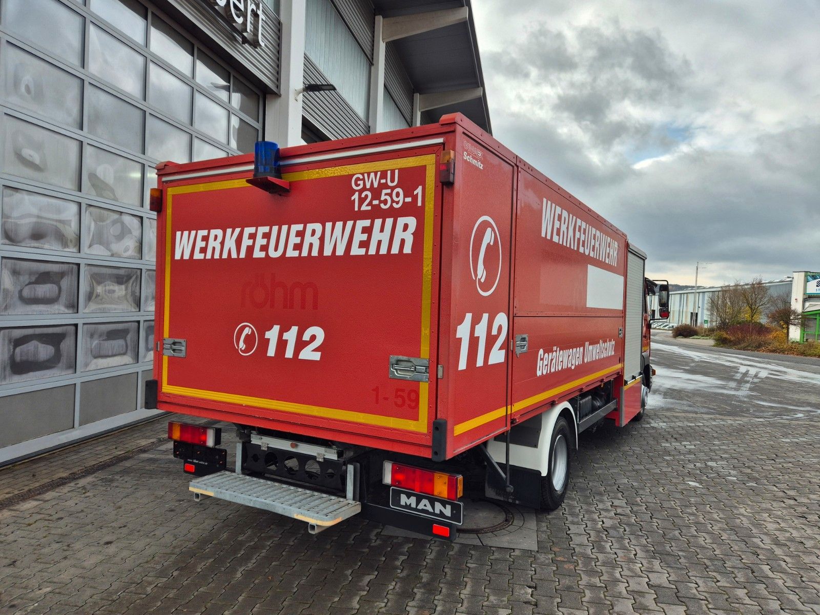 Fahrzeugabbildung MAN LE 9.150 Feuerwehr Schmitz GW-6 Gerätewagen