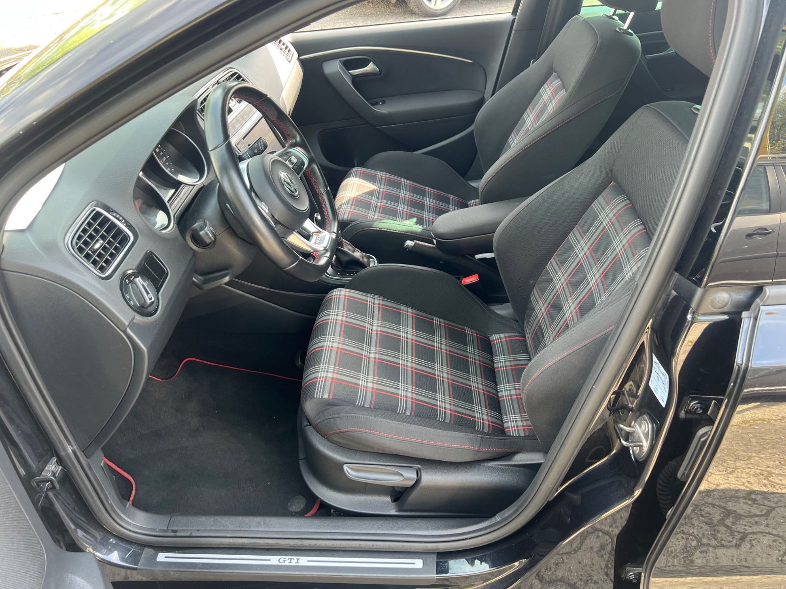 Fahrzeugabbildung Volkswagen Polo V GTI DSG Sport *VOLL-LED*Tempomat*NAVI*