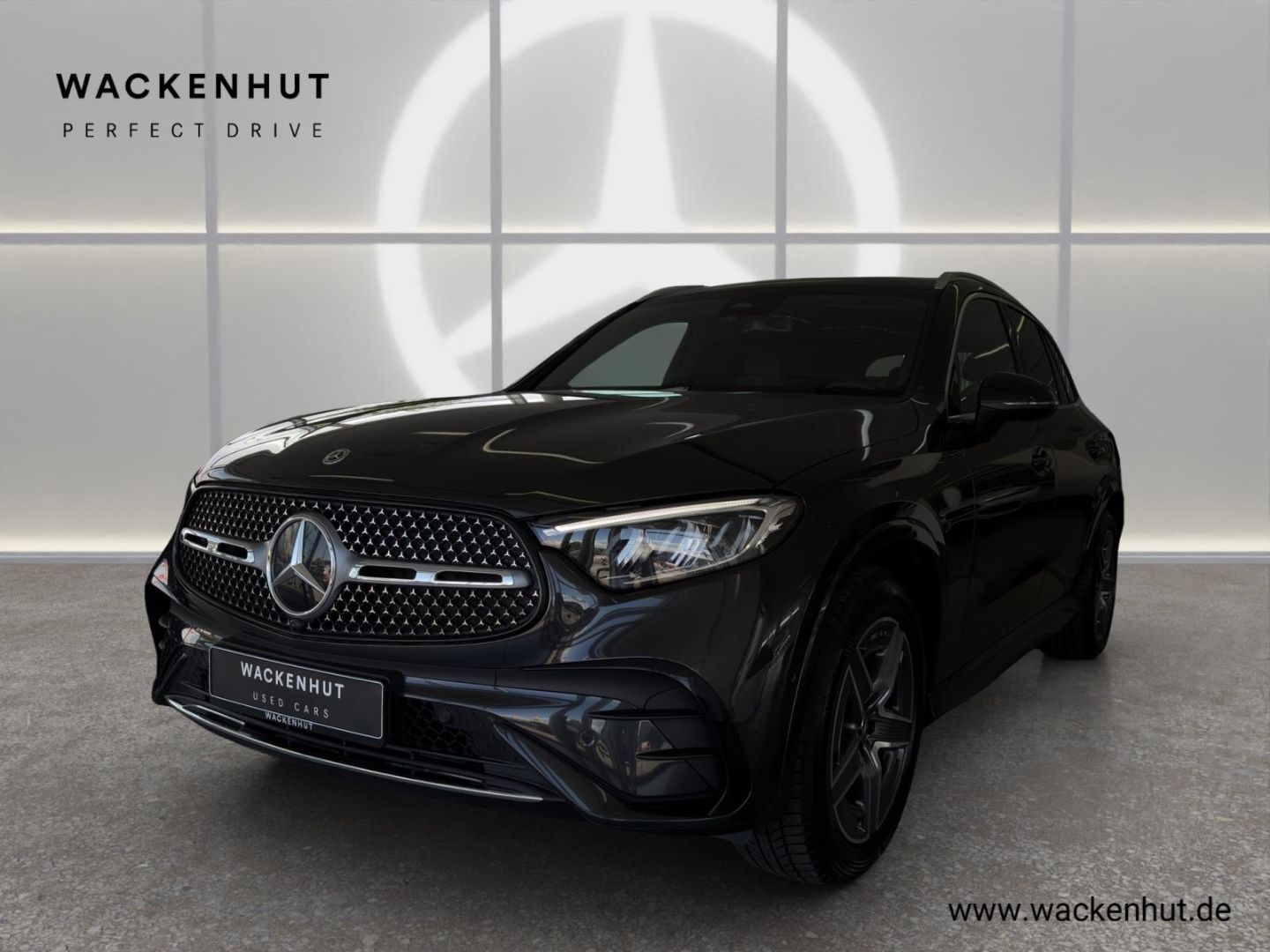 MERCEDES-BENZ GLC 300 d AMG ADV.+ AHK LED DISTRONIC MEMORY CAR
