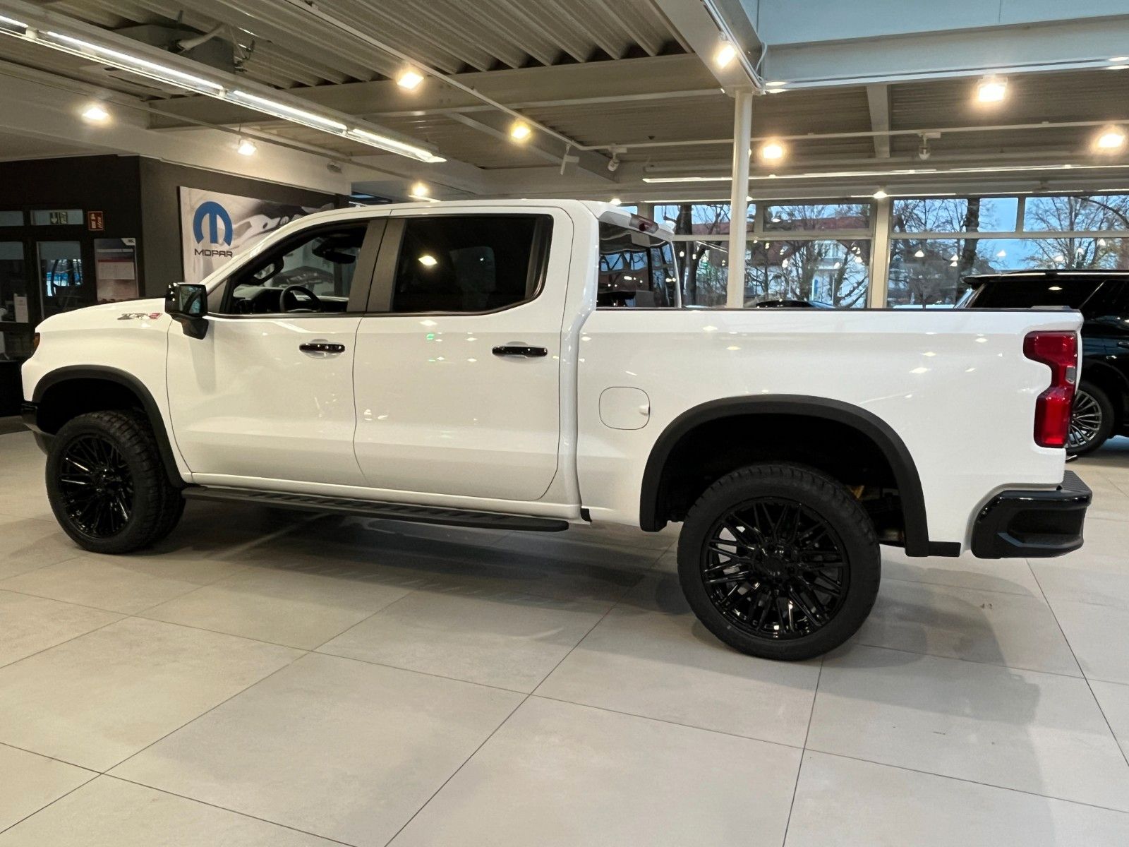 Fahrzeugabbildung Chevrolet Silverado ZR2 V8 6.2*Head-Up*360°*Offroad*AHK