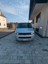 Volkswagen T5. 2 Caravelle, Motor Generalüberholt 