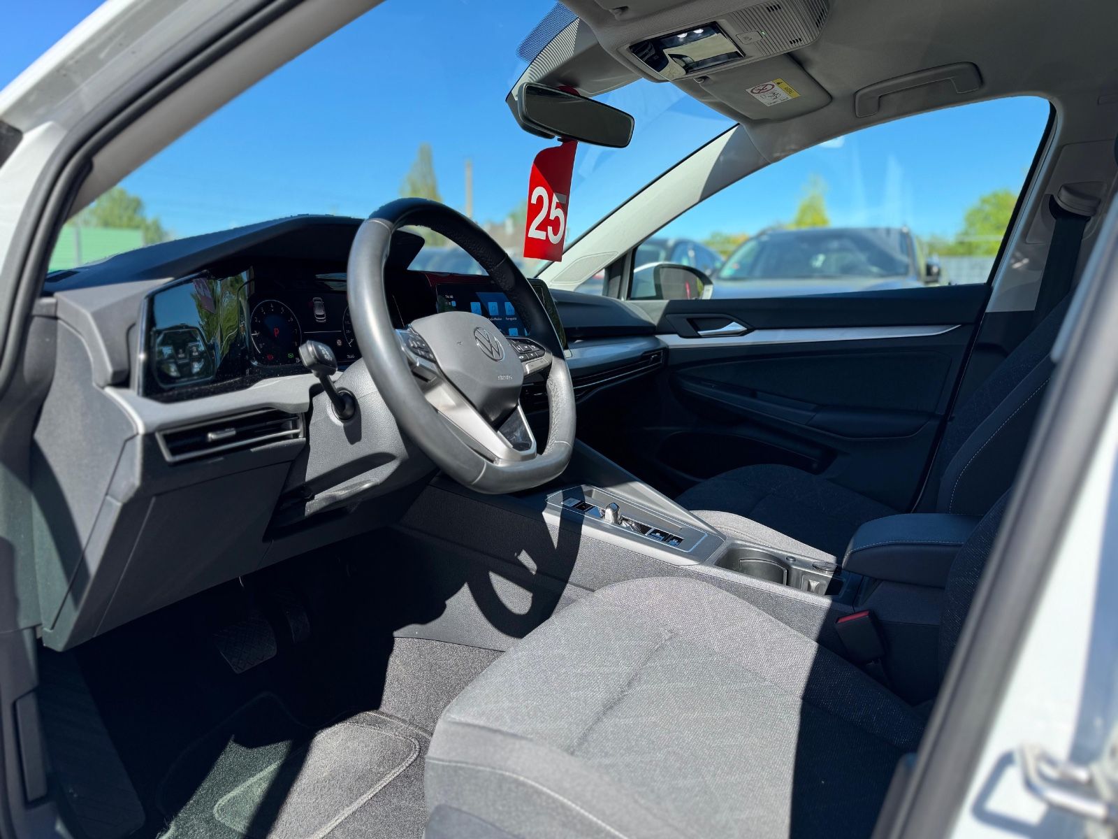 Volkswagen Golf VIII eTSI LIMO*AUT*LED*CARPLAY*NAVI*VIRTUAL foto 21