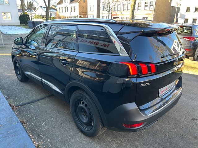 Fahrzeugabbildung Peugeot 5008 Crossway+Kamera+AHK+Navi+LED+BT+LM+WR+SHZ