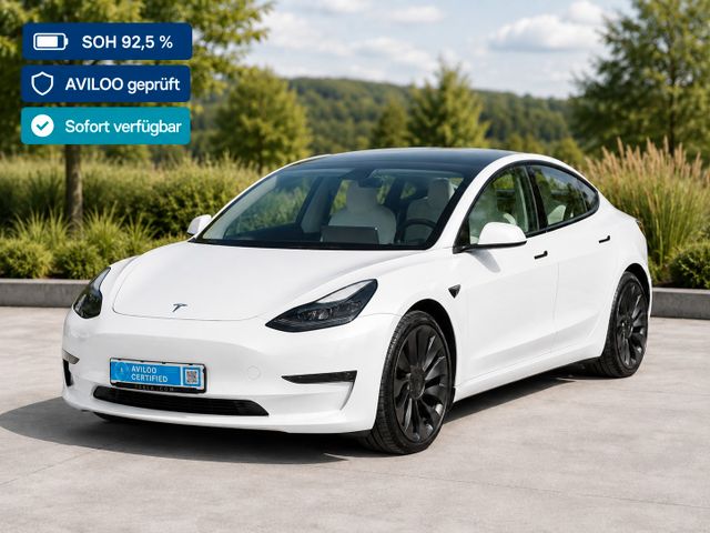 TESLA Model 3 Performance 1. Hand Weiß innen SOH 92,5%