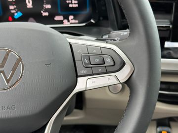 Volkswagen T7 Multivan 2.0TDI DSG Edition CarPlay RFK SHZ