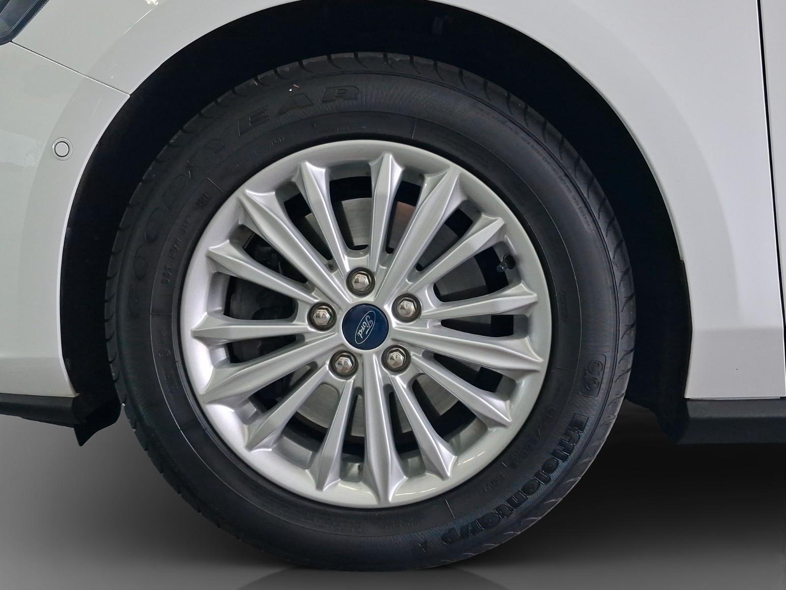 Ford Focus Turnier 2.0 Titanium,Navi,LED,Tempo,Kamera