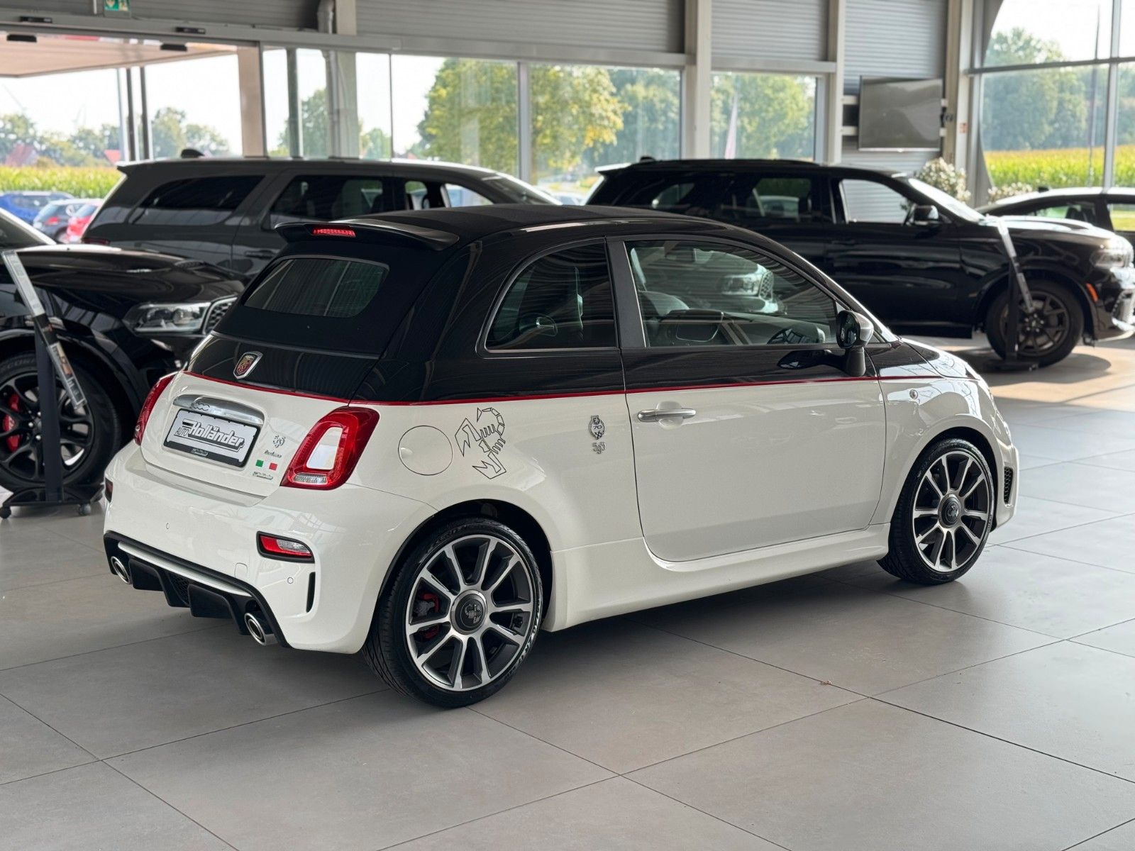 Fahrzeugabbildung Abarth 500 Cabrio 595 C Turismo 70th Anniversary