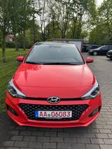Hyundai i20 Style+PANO+KAMERA+SPUR+SCHECKHEFT - Hyundai i20: Schiebedach