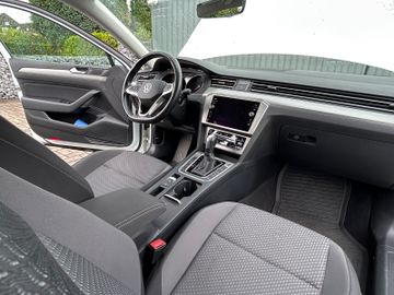 Volkswagen Passat Variant - 11