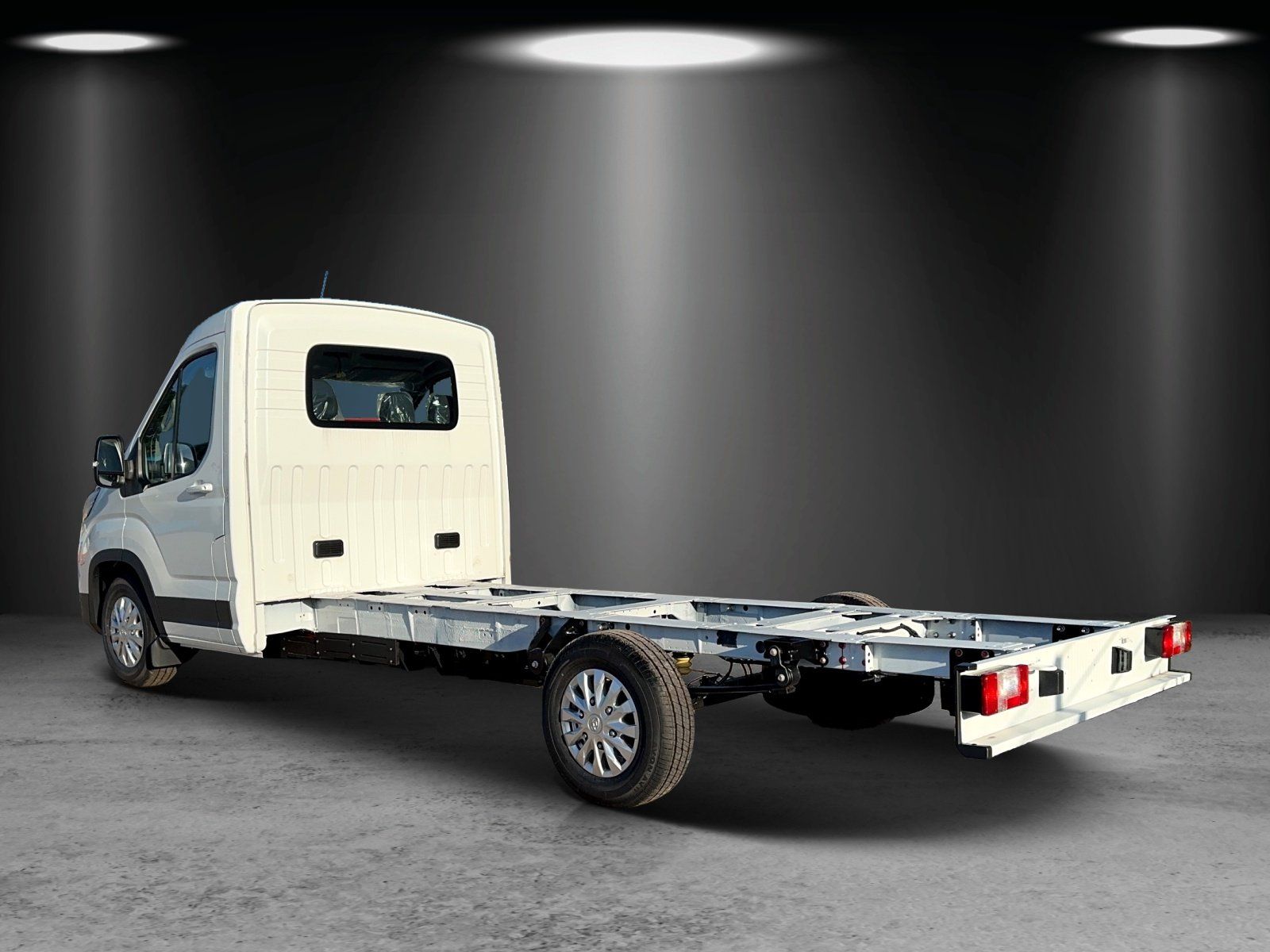 Fahrzeugabbildung Maxus Deliver9 Chassis Cab L3 RWD Luxury -Fahrgestell-