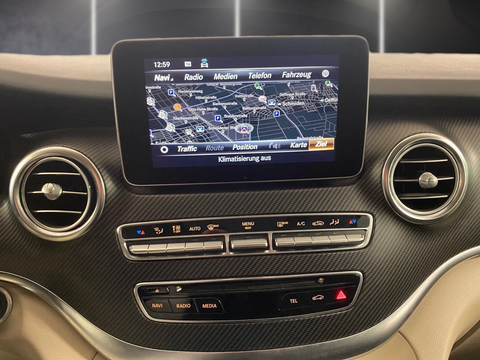 Fahrzeugabbildung Mercedes-Benz Marco Polo 250 d ED 4M AMG*Küche*Coman*Distr*AHK