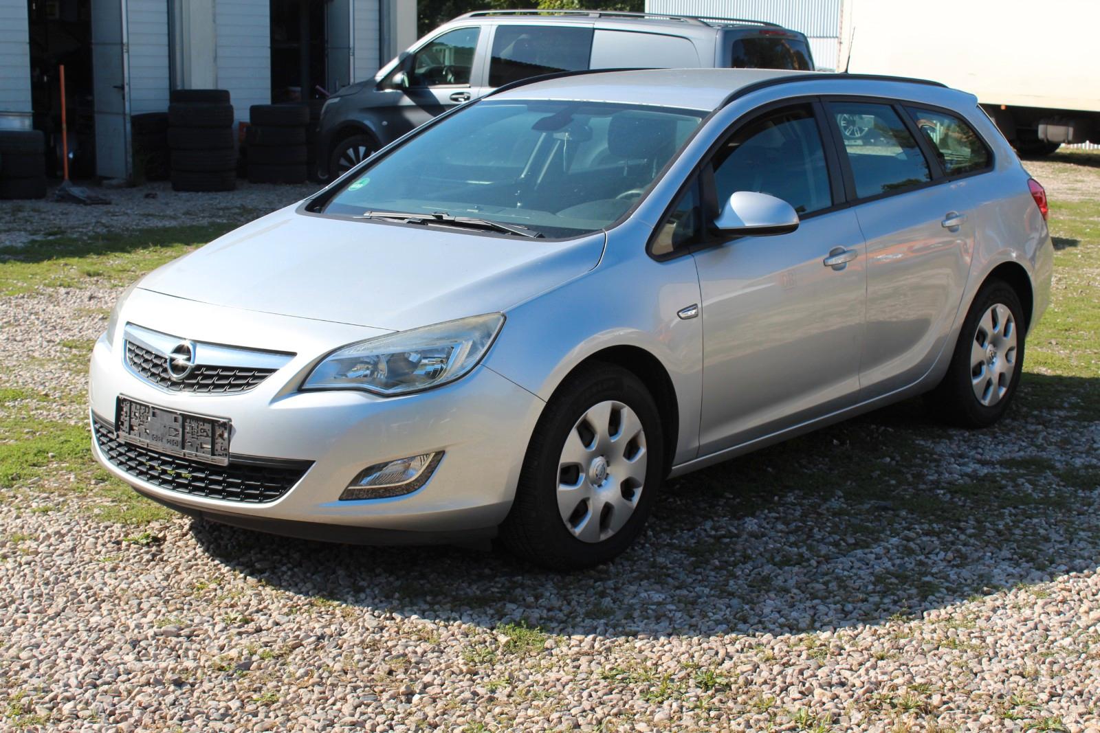 Opel Astra J Sports Tourer Selection