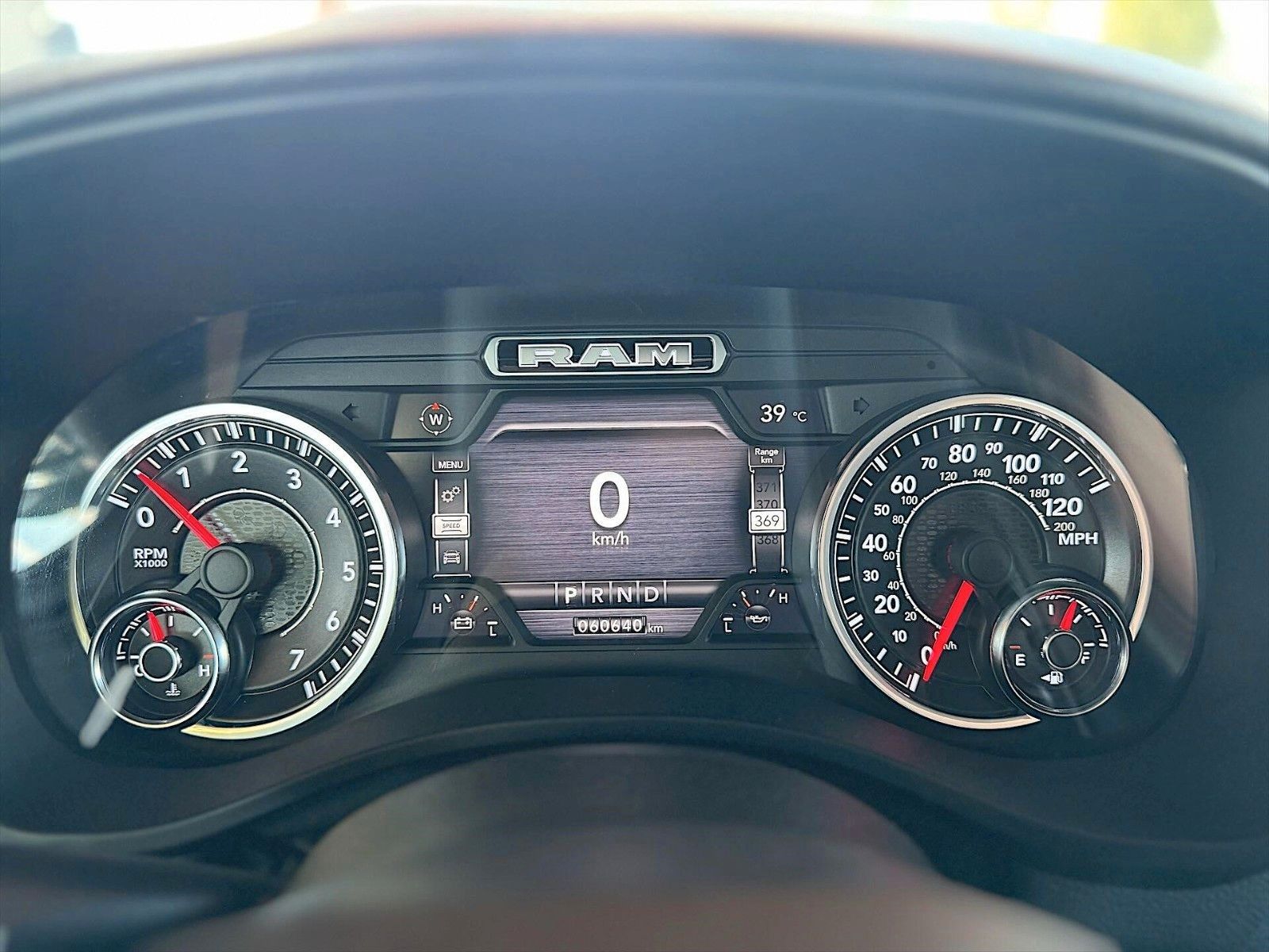 Fahrzeugabbildung Dodge RAM 5.7 V8 HEMI Night-Edition Offroad 4x4  LPG