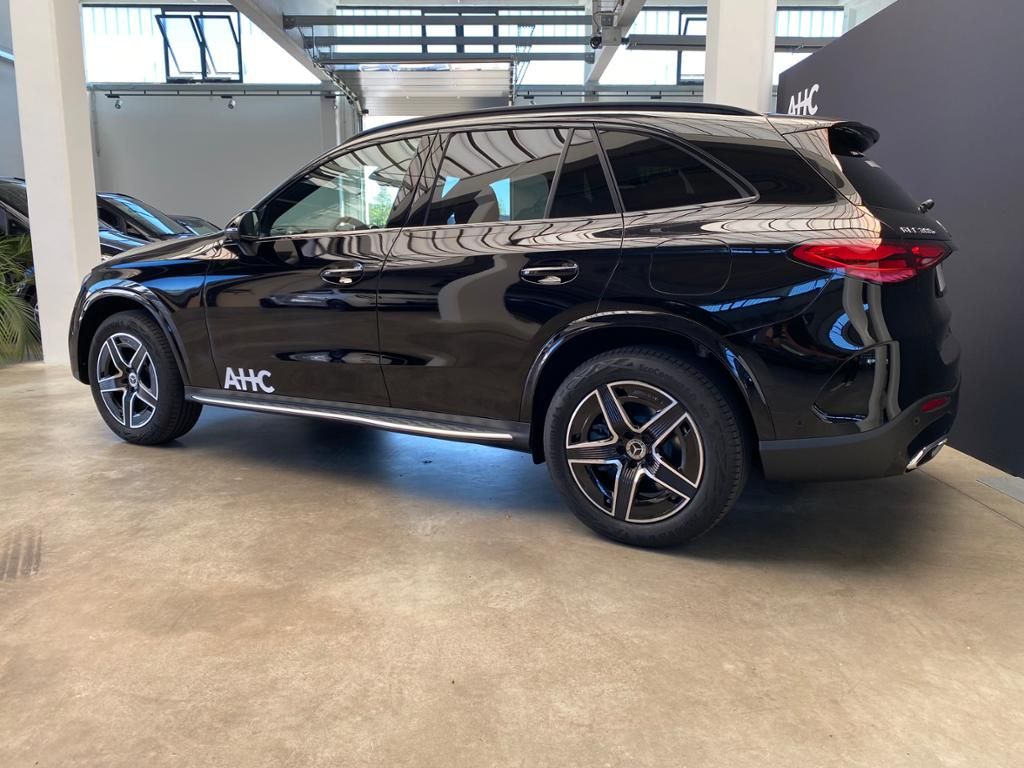 Fahrzeugabbildung Mercedes-Benz GLC 300 e 4MATIC ++AMG+NIGHT+AHK+360-GRAD+BURM++