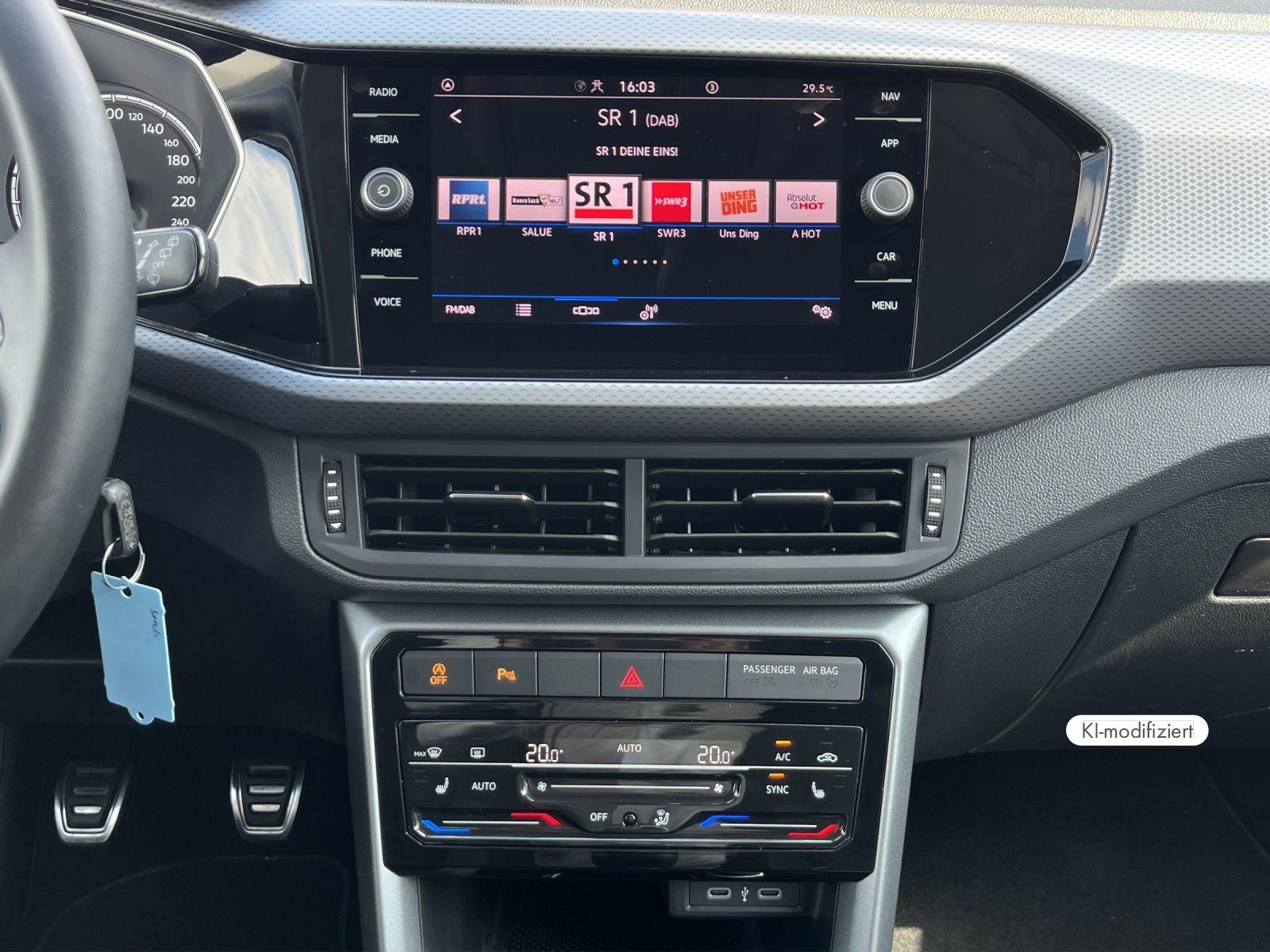Volkswagen T-Cross Active 1.0 TSI LED KAMERA APP-CONNECT