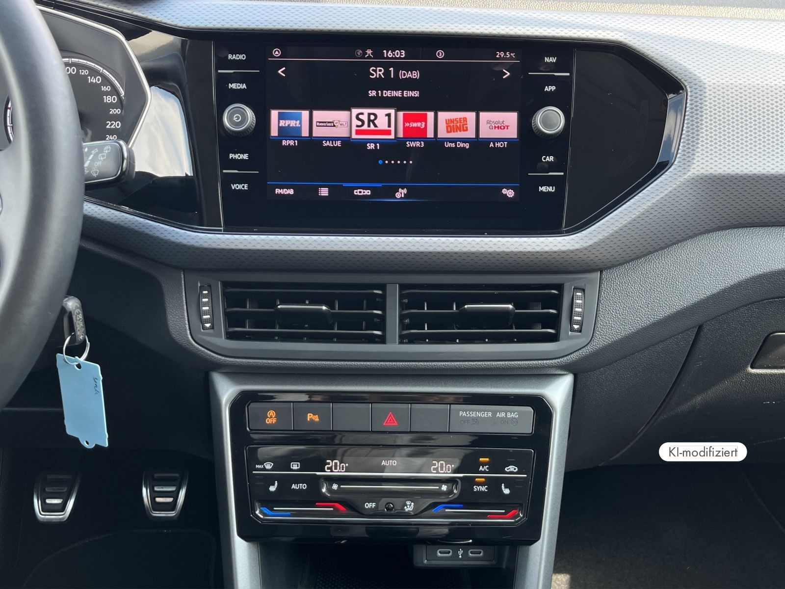 Volkswagen T-Cross - Bild 12