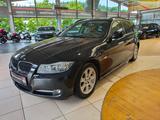 BMW 320 Baureihe 3 Touring 320i - BMW 320 aus 2011: 320i
