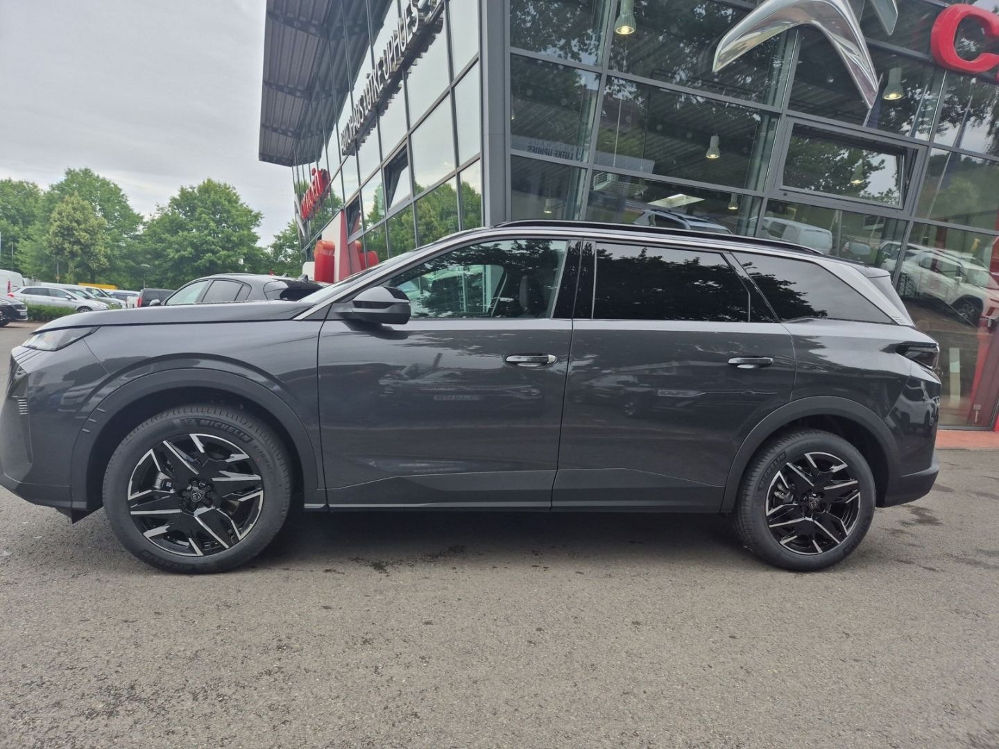 Fahrzeugabbildung Peugeot 5008 Allure HYBRID 145 e-DSC6 Navi LED CarPlay