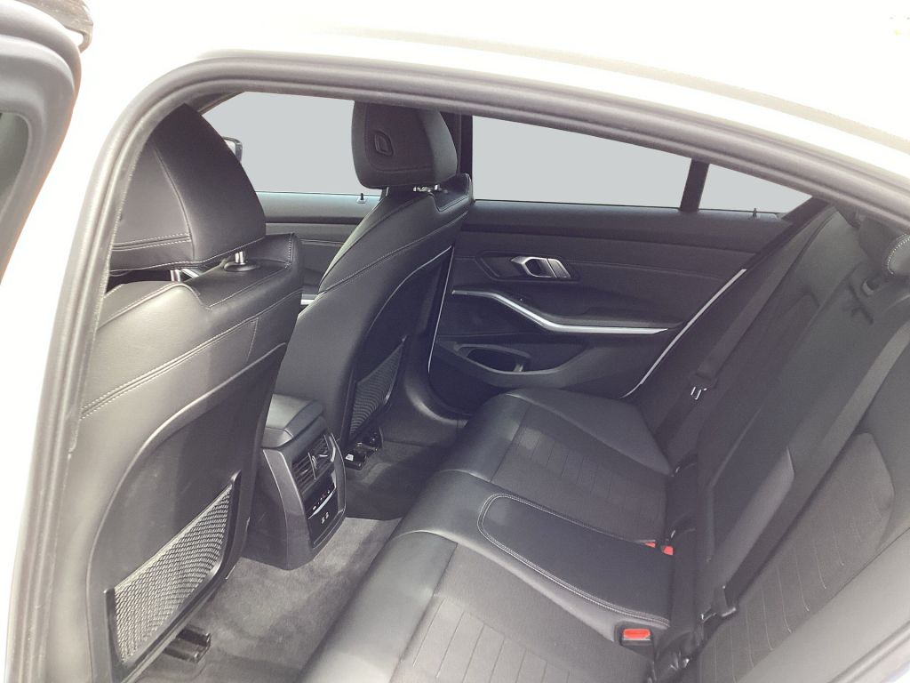 BMW 320i Aut. Sport Line Laserlicht* HiFi* SHZ* foto 13