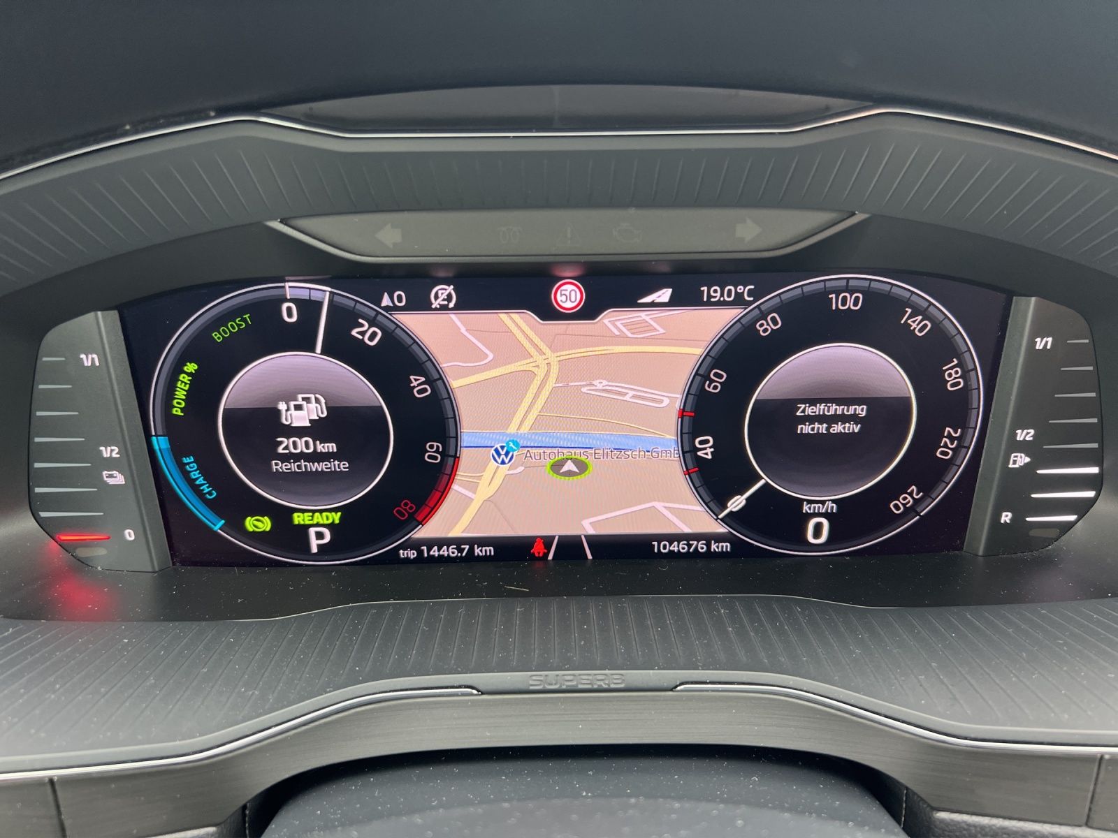 Fahrzeugabbildung SKODA Superb Combi Style iV Matrix Navi ACC DCC RFK