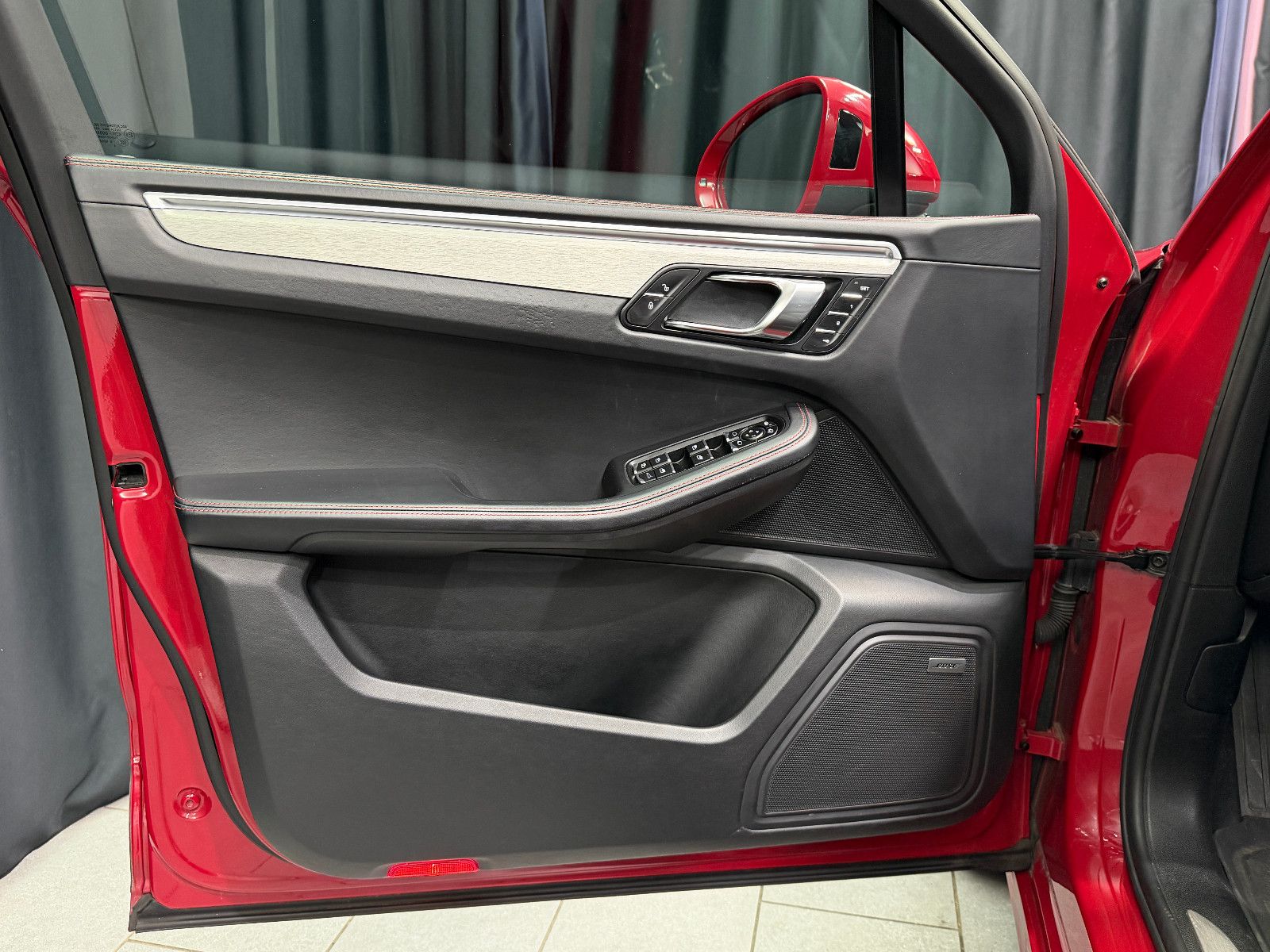 Fahrzeugabbildung Porsche Porsche Macan GTS |BOSE|360°|SITZBELÜFTUNG