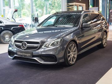 Mercedes E 63 AMG - 7